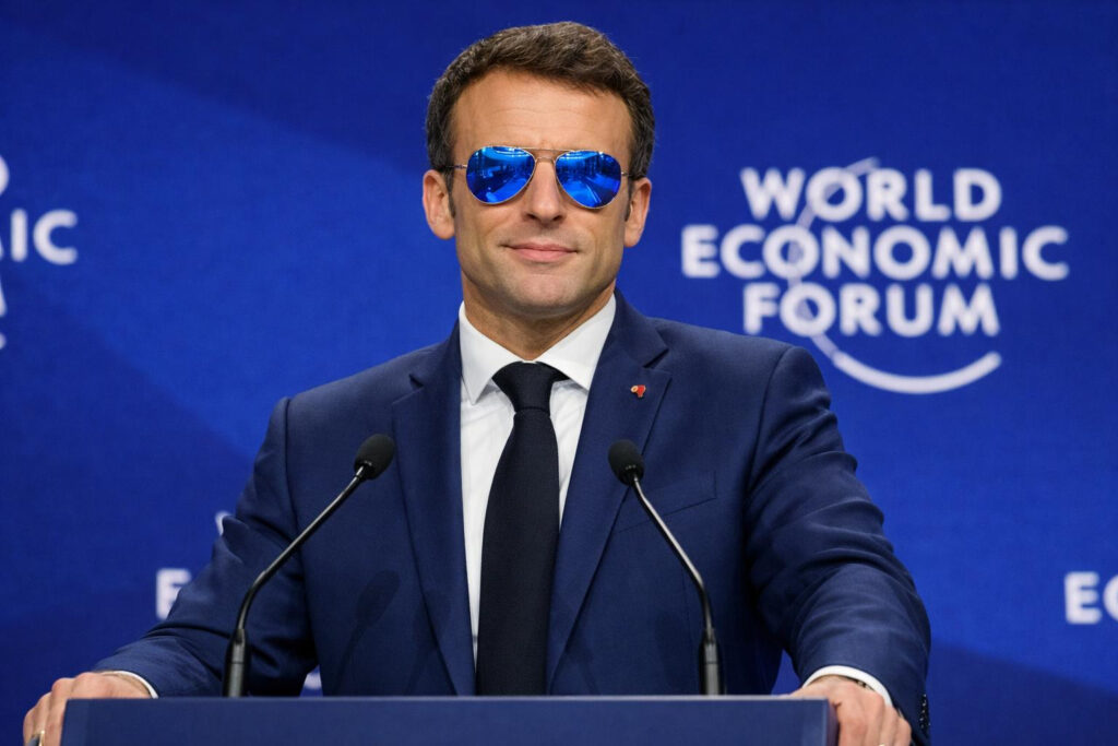 Warum trägt Macron eine Sonnenbrille in Innenräumen?