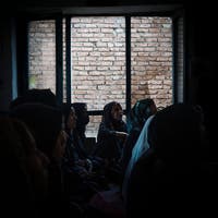 BILDSTRECKE – Lernen für Mädchen verboten – ein Blick in die geheimen Schulen in Afghanistan