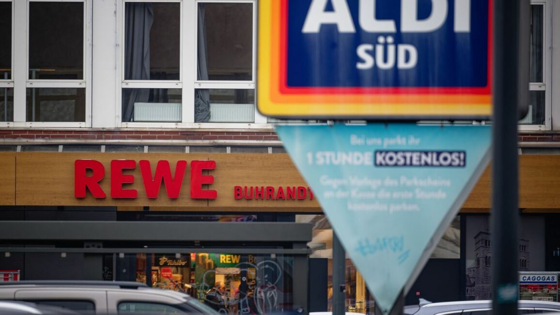 Einzelhandel: Sind Aldi und Lidl wirklich billiger als die Supermärkte?