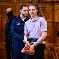 Gericht in Ungarn spricht heute sein Urteil gegen linksradikale Person aus Deutschland. Es geht um die Taten der «Hammerbande»