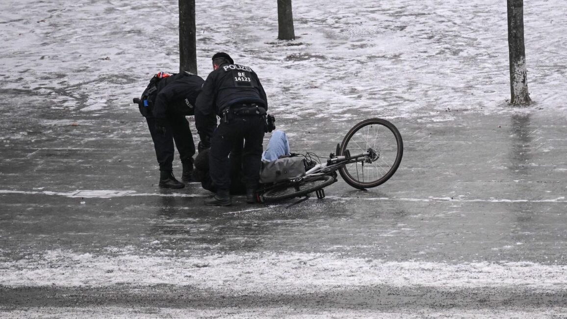 Wetterwarnungen: Glatteisgefahr und eisige Kälte – Karte zeigt die Lage