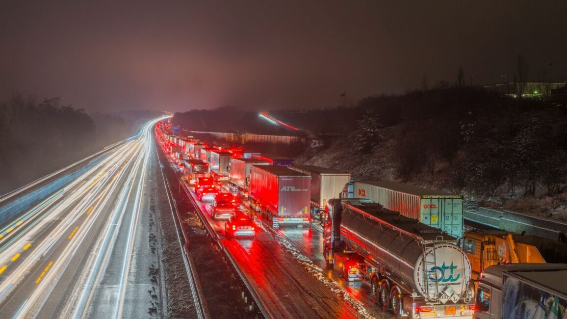 Winterwetter: 30-Kilometer-Stau in Hessen aufgelöst