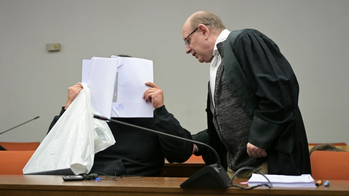 In sieben Fällen angeklagt: Betäubt, vergewaltigt und gefilmt? Prozess in München