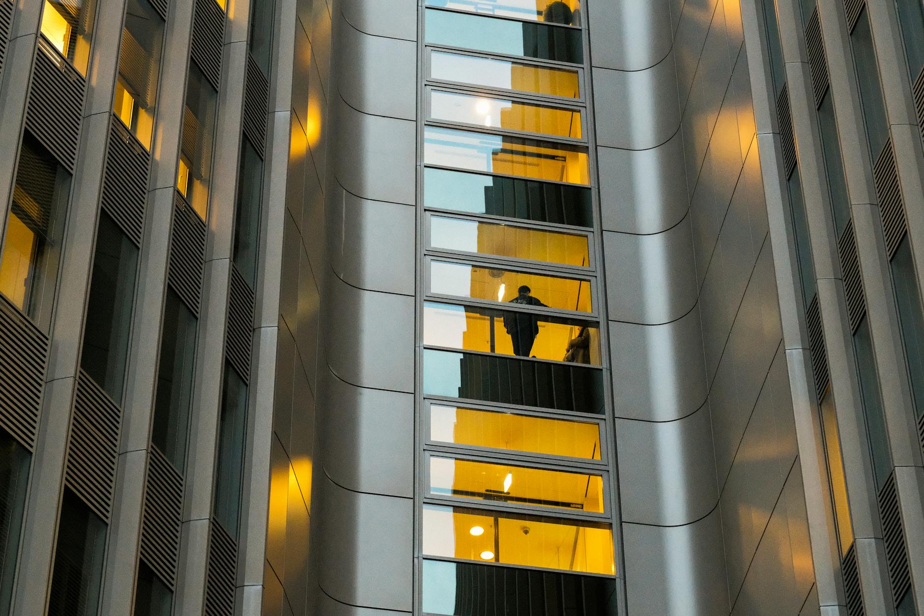 Detailansicht: Hochhausbrand Berlin