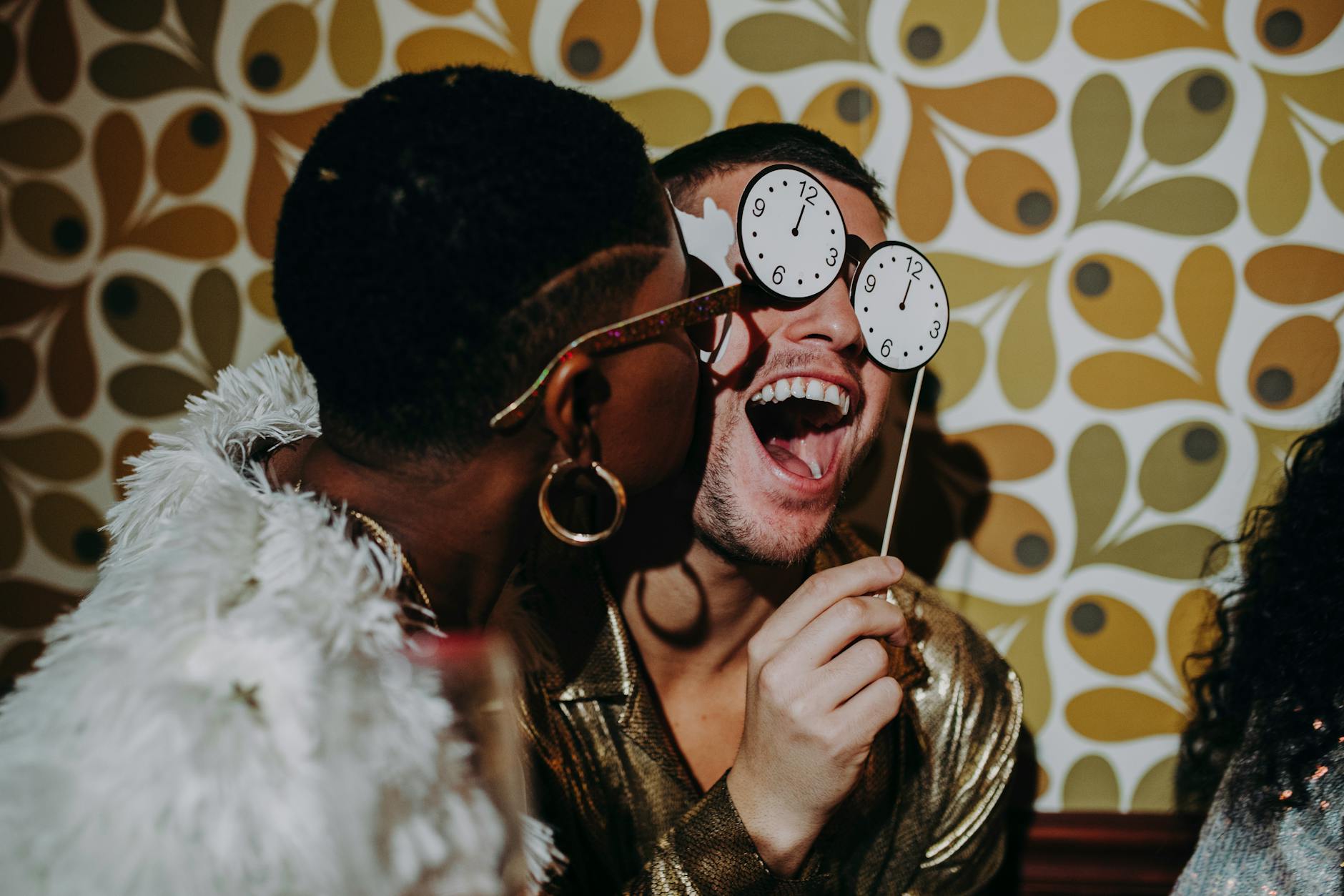 Illustration zu Mann Elf Identitäten