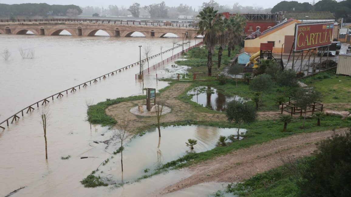 Unwetter in Südeuropa: Tief "Leonardo" sorgt für Chaos in Südspanien und Portugal