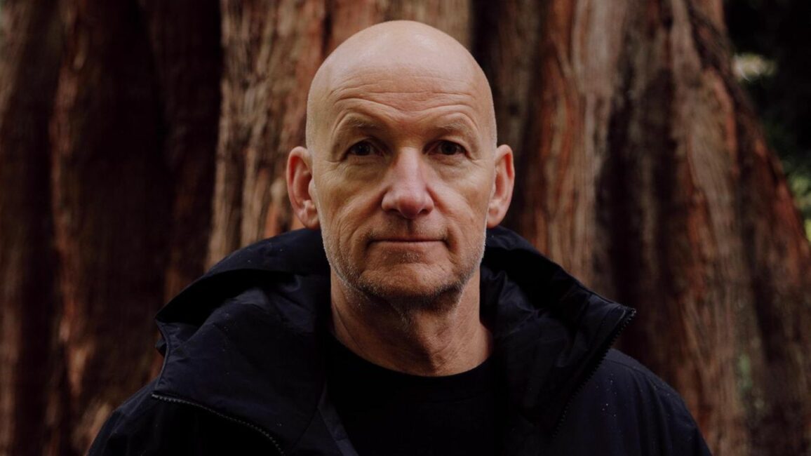 Das Werkstattgespräch: Thrillerautor Søren Sveistrup kennt den Schmerz. Er teilt ihn mit seinen Figuren