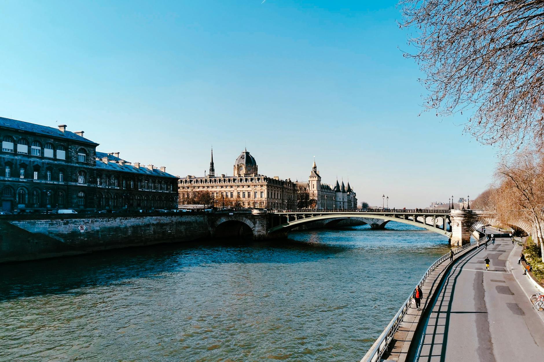 Detailansicht: Journee Internationale Des Droits Des Femmes