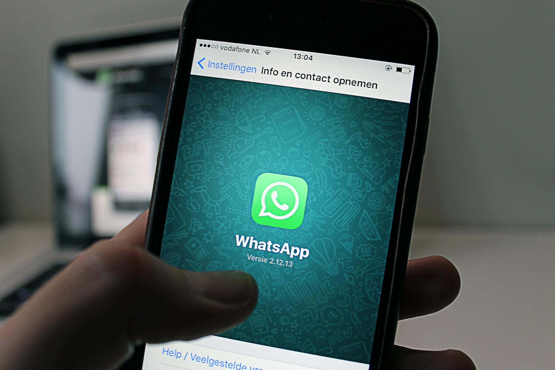 Illustration zu WhatsApp Speicher Freigeben