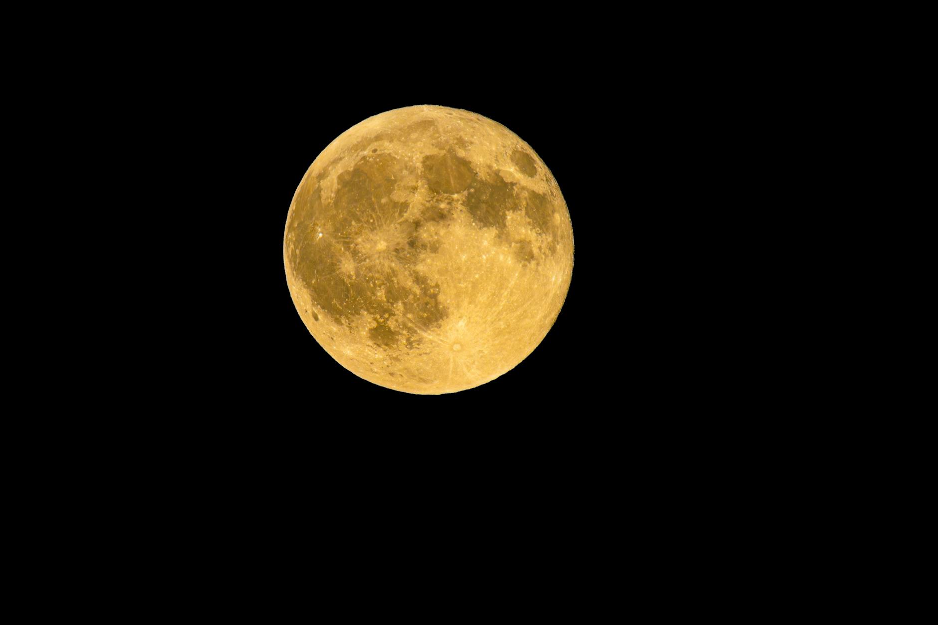 Detailansicht: April Vollmond