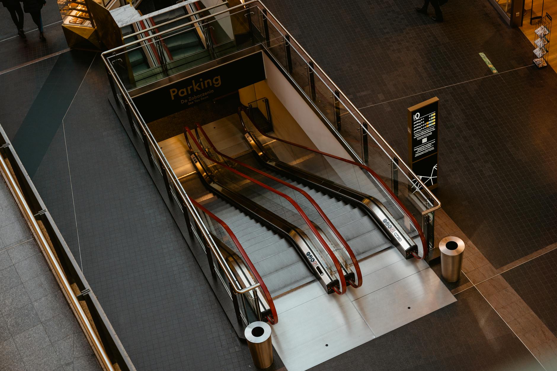 Illustration zu Aufzüge Fahrtreppen