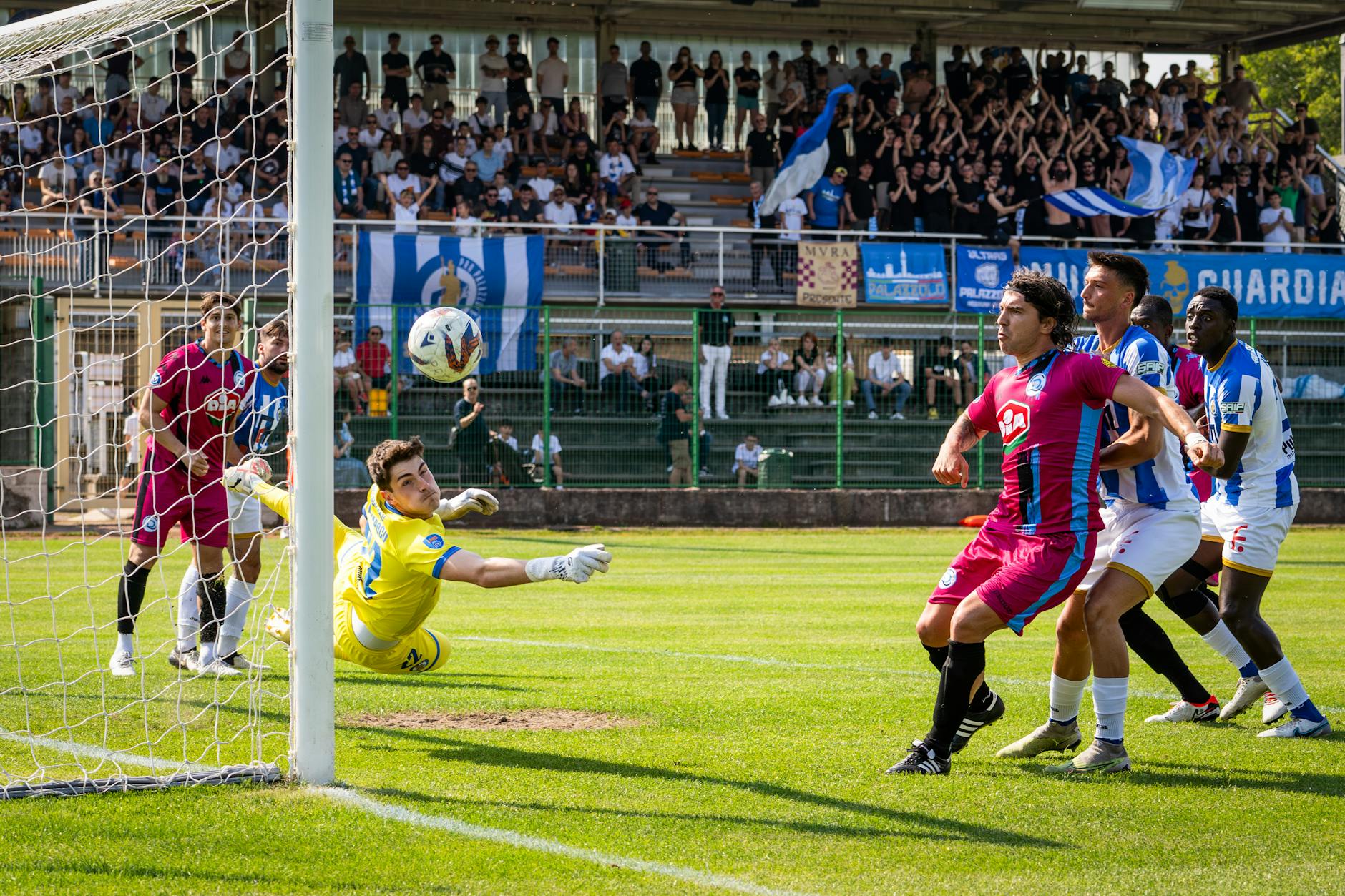 Symbolbild zum Thema FC Basel Brand