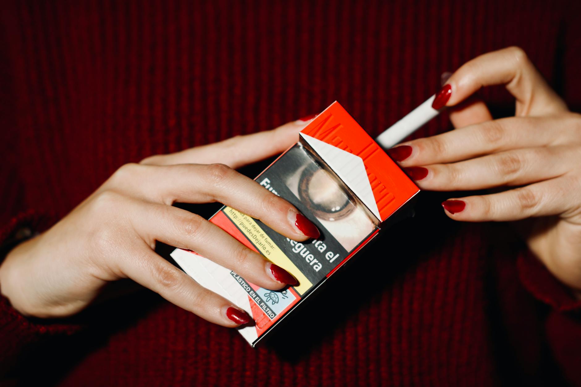 Detailansicht: Margrethe Rauchen