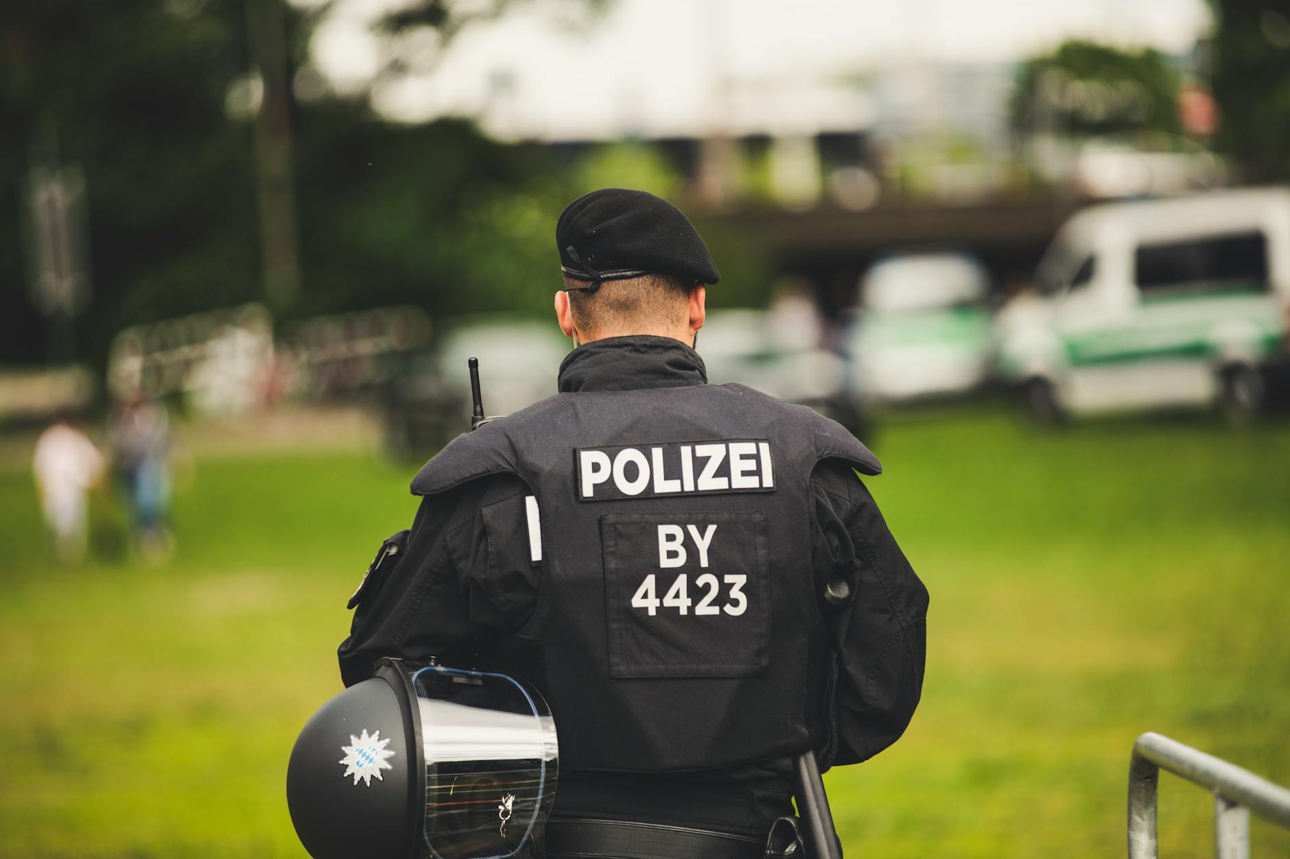Illustration zu Polizei