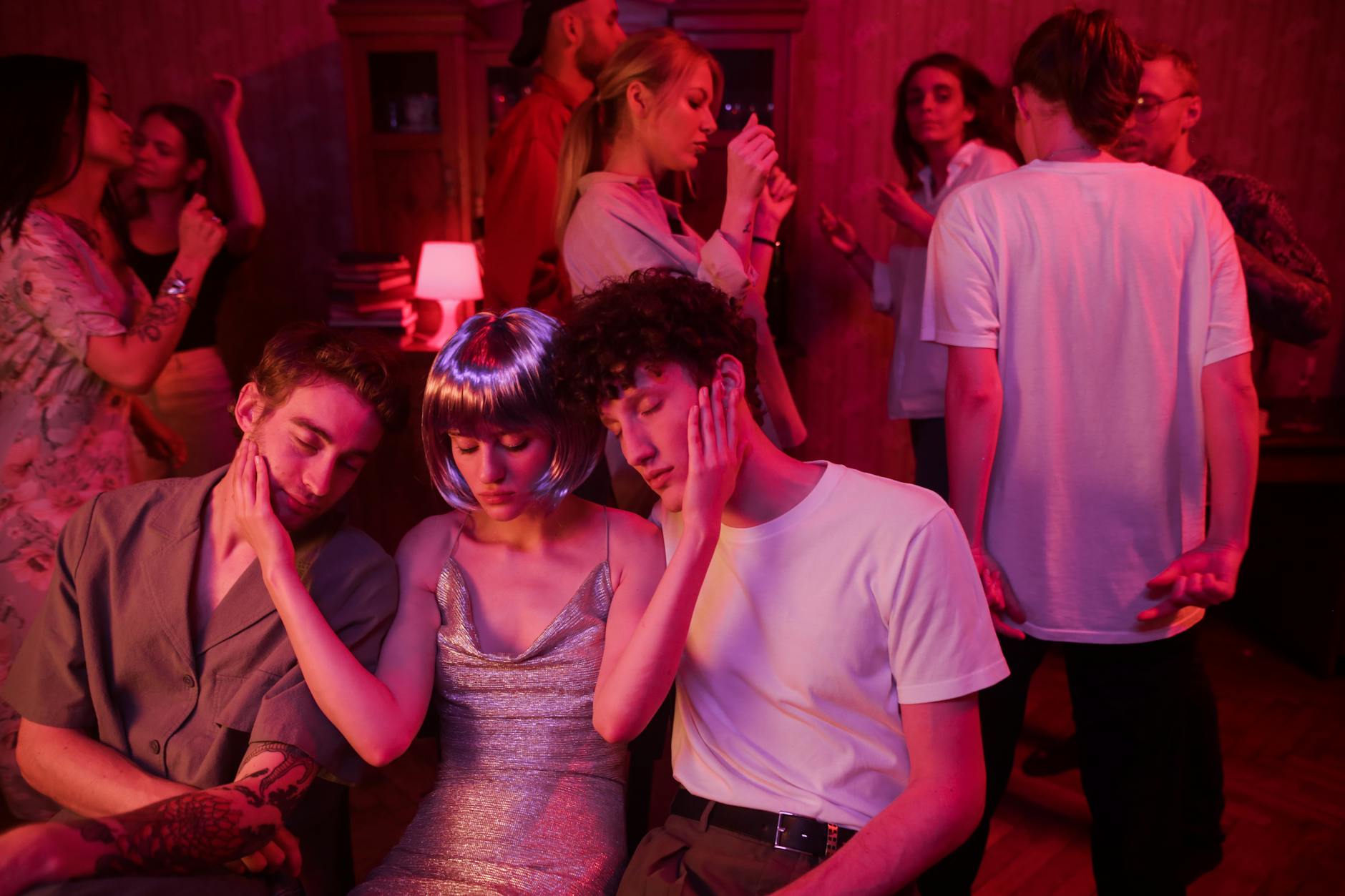 Swingerclub Beziehung Symbolbild zum Thema Swingerclub Beziehung