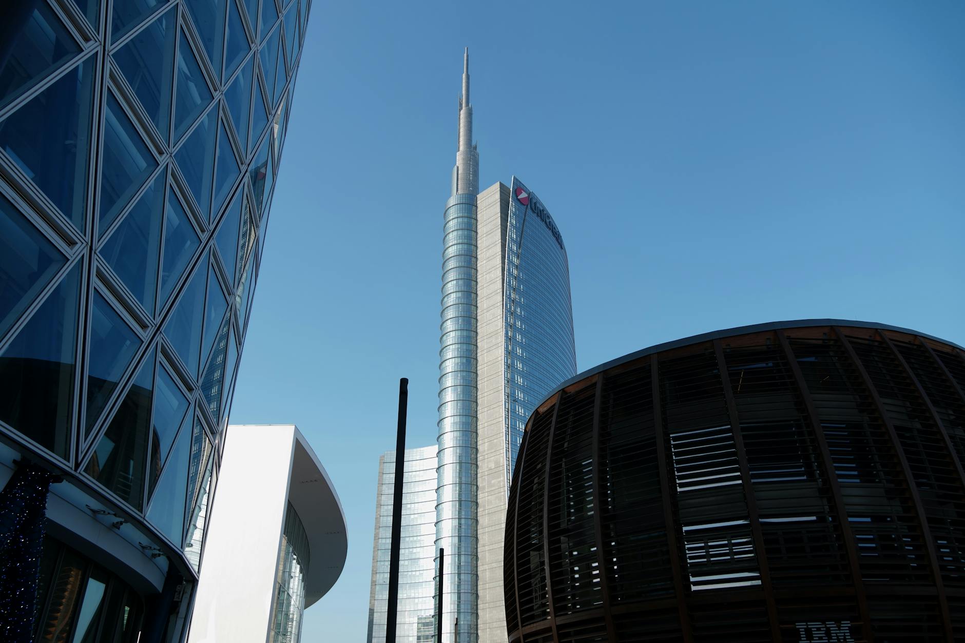 Illustration zu Unicredit Commerzbank übernahme