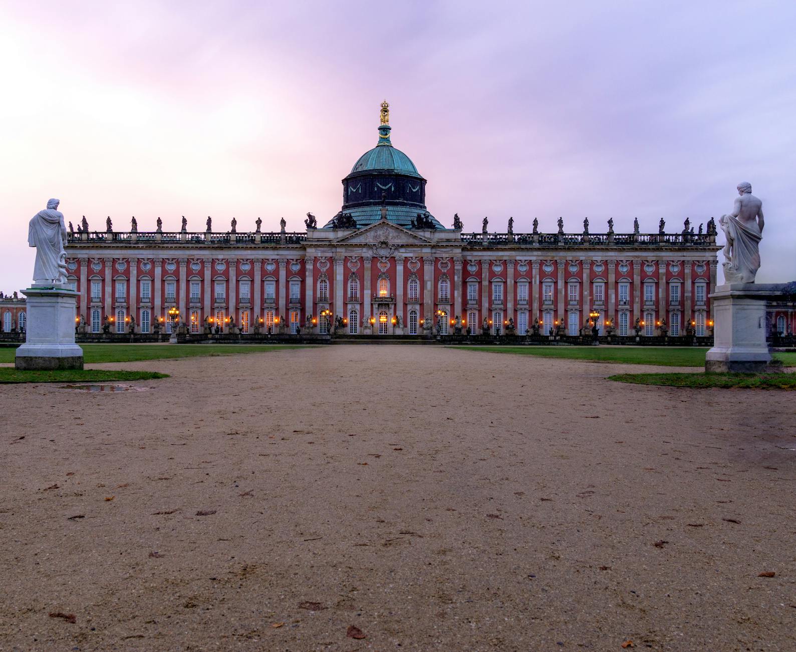 Symbolbild zum Thema Crystal Palace – Donezk