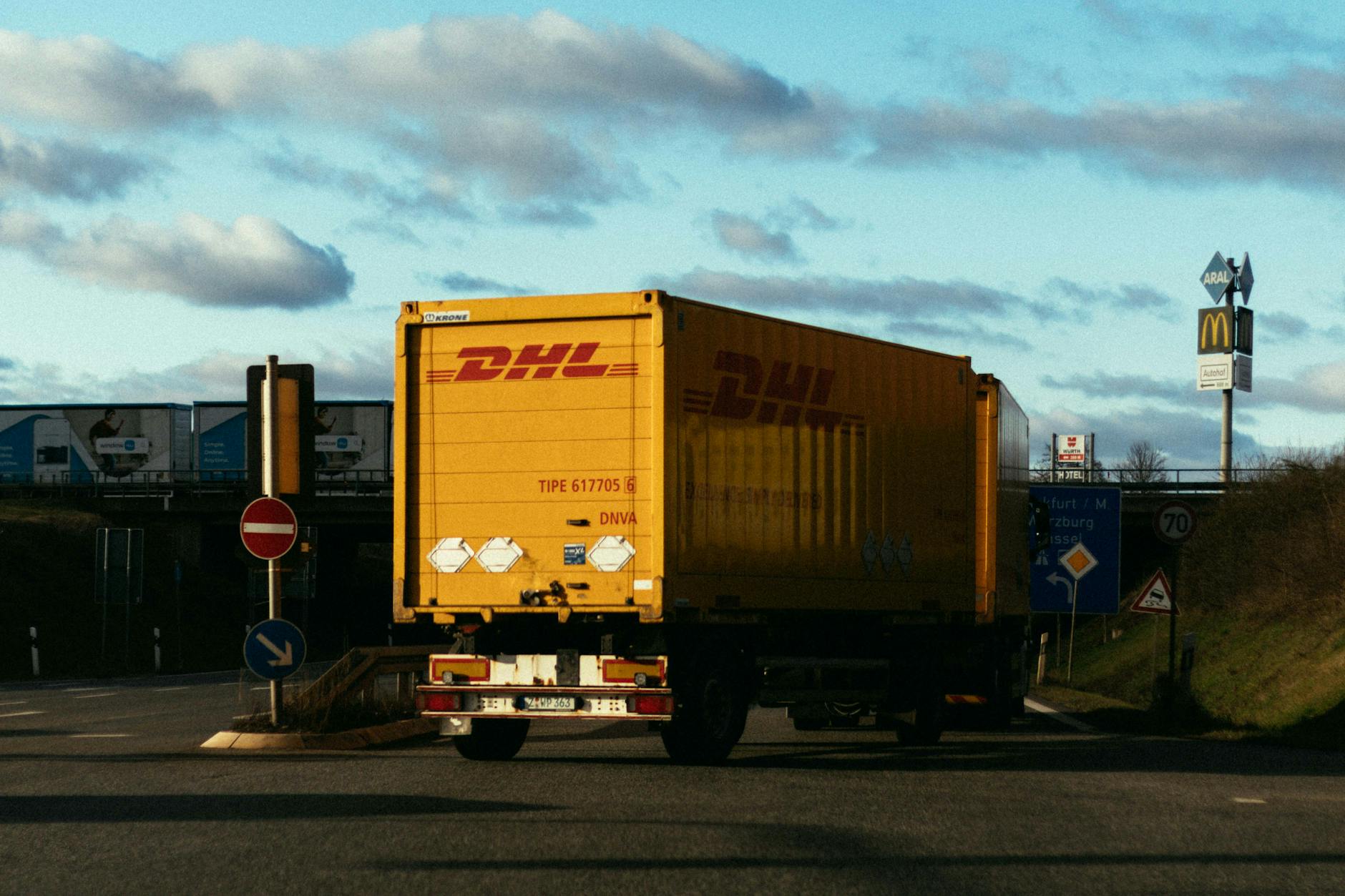 DHL Illustration zu DHL
