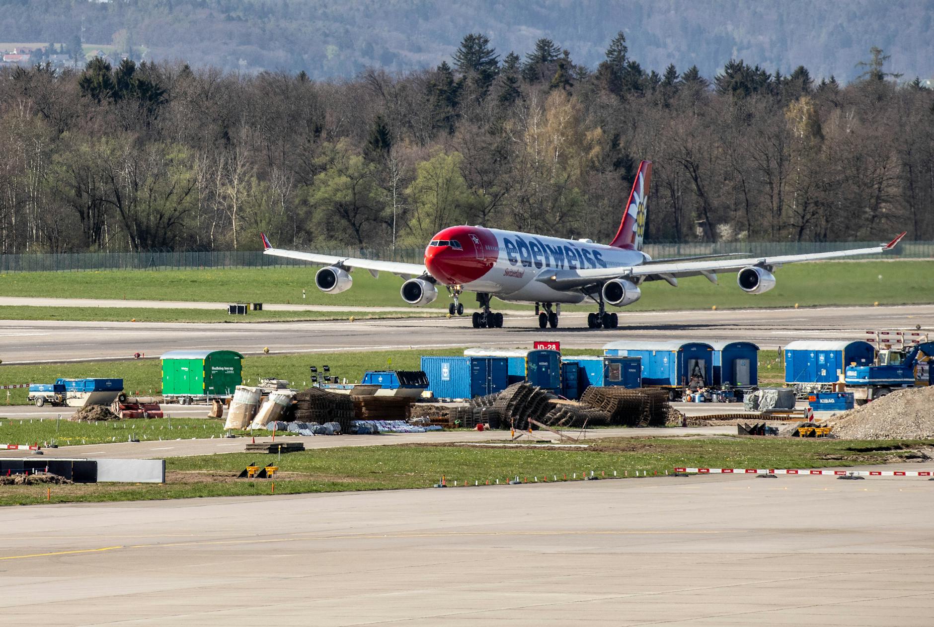 Illustration zu Flughafen Linz Bombendrohung