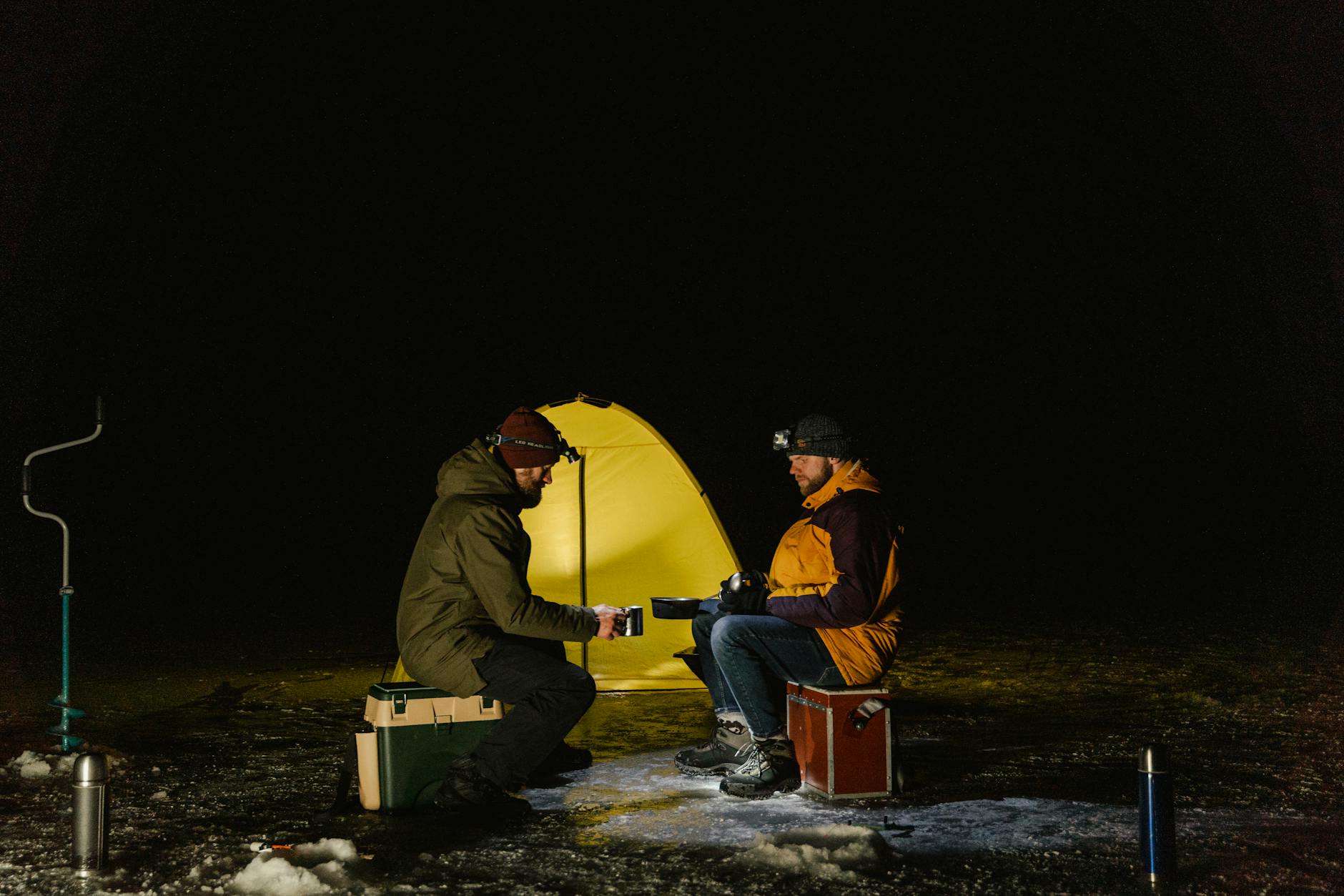 Kühlbox Camping Symbolbild zum Thema Kühlbox Camping