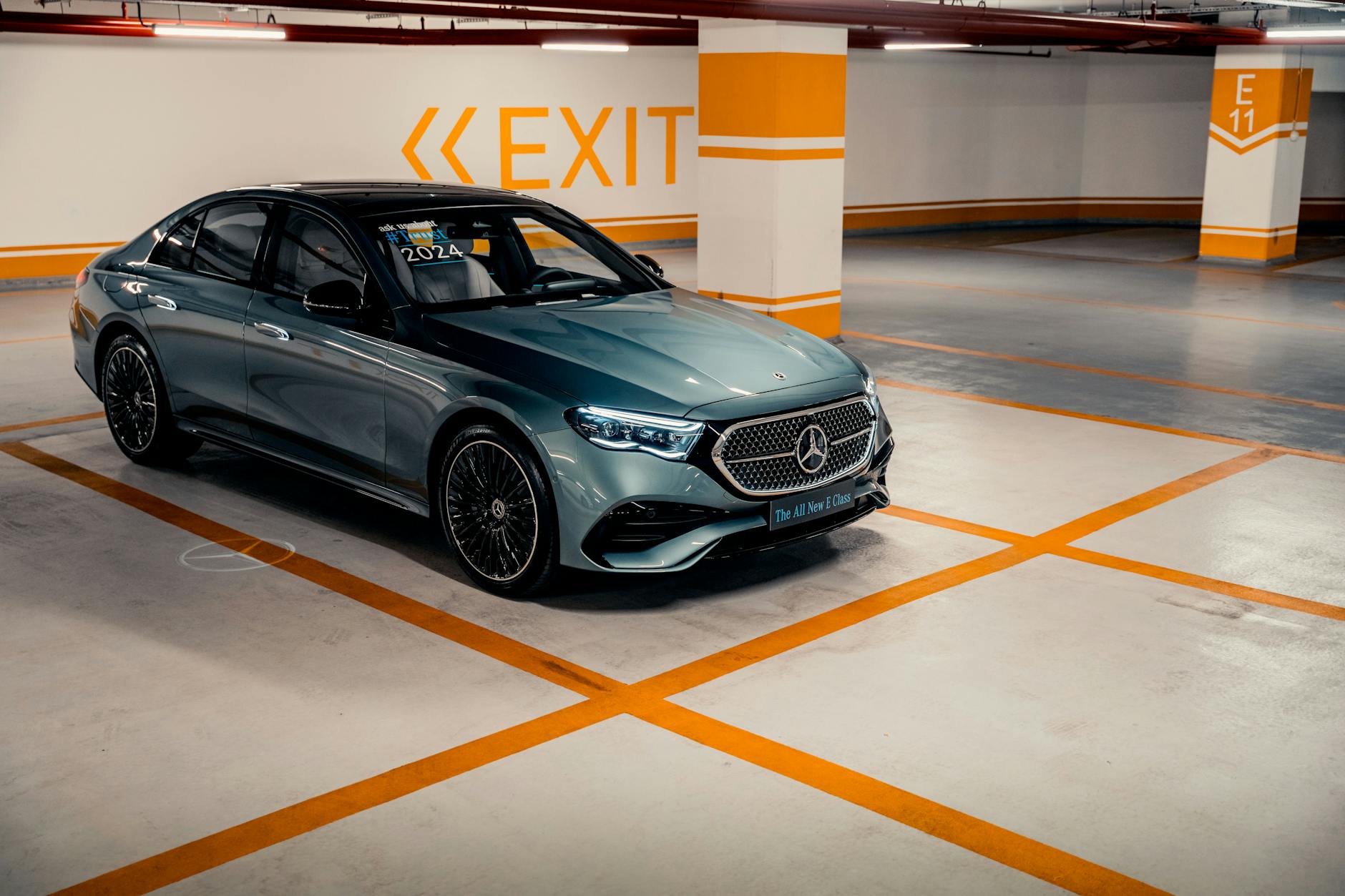 Mercedes Rüstung Symbolbild zum Thema Mercedes Rüstung