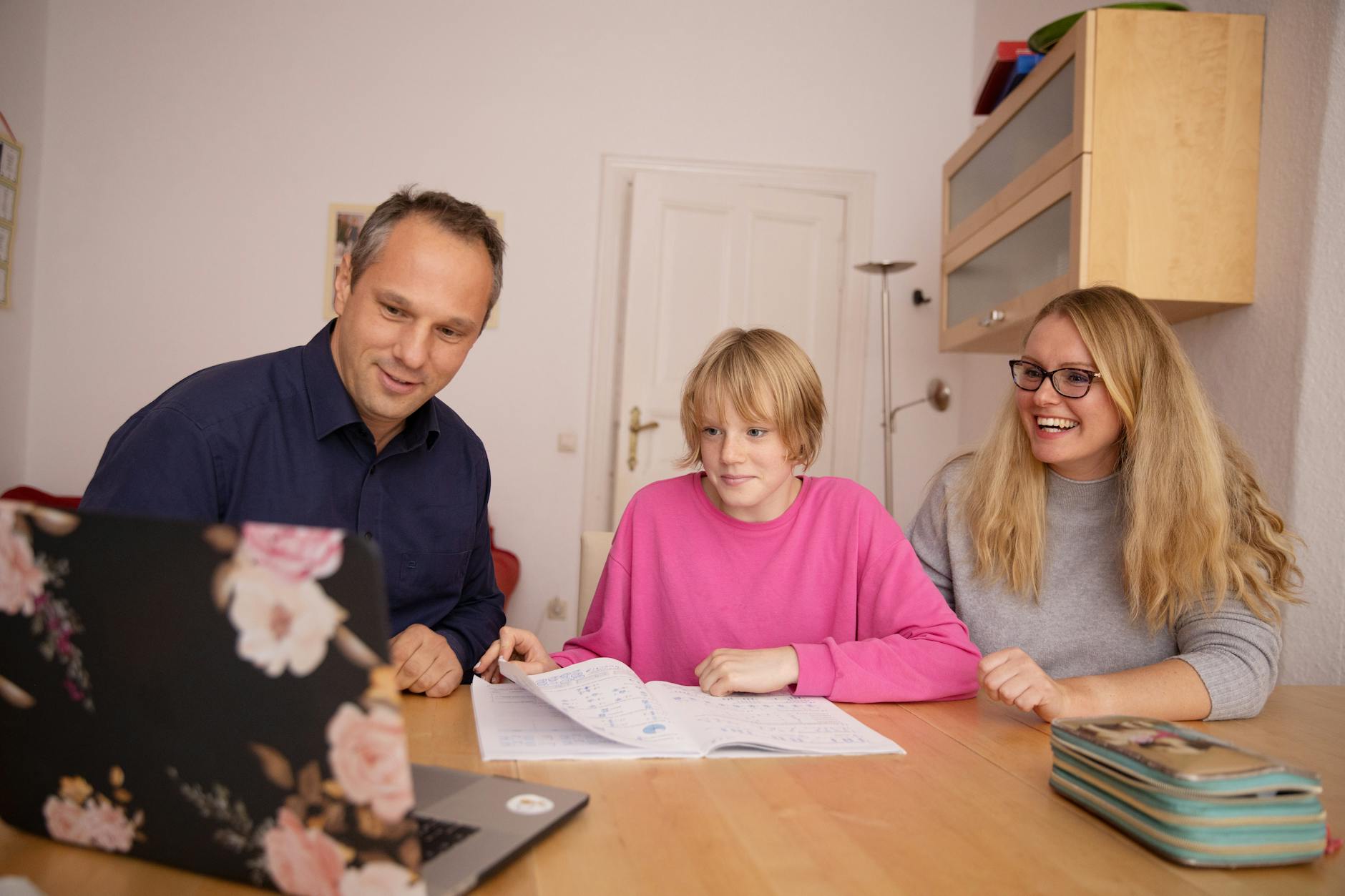Promis Mit Kindern Illustration zu Promis Mit Kindern
