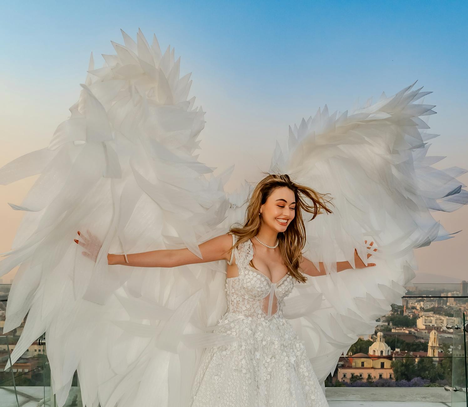 Detailansicht: Victoria Swarovski Esc Outfit