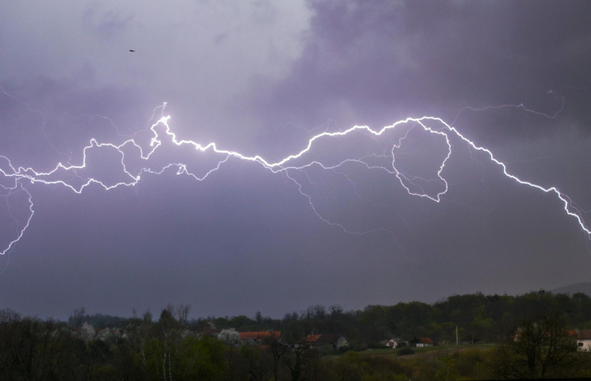 Illustration zu Warnung Vor Starkem Gewitter