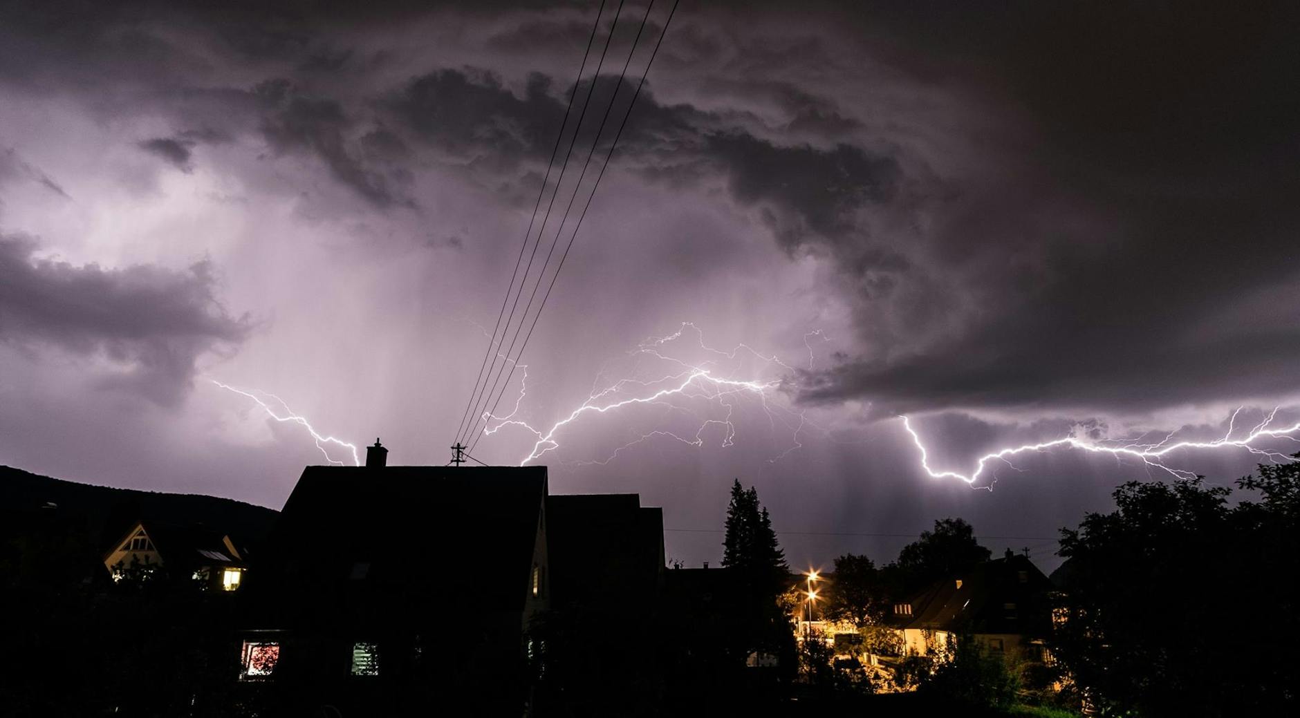 Detailansicht: Warnung Vor Starkem Gewitter