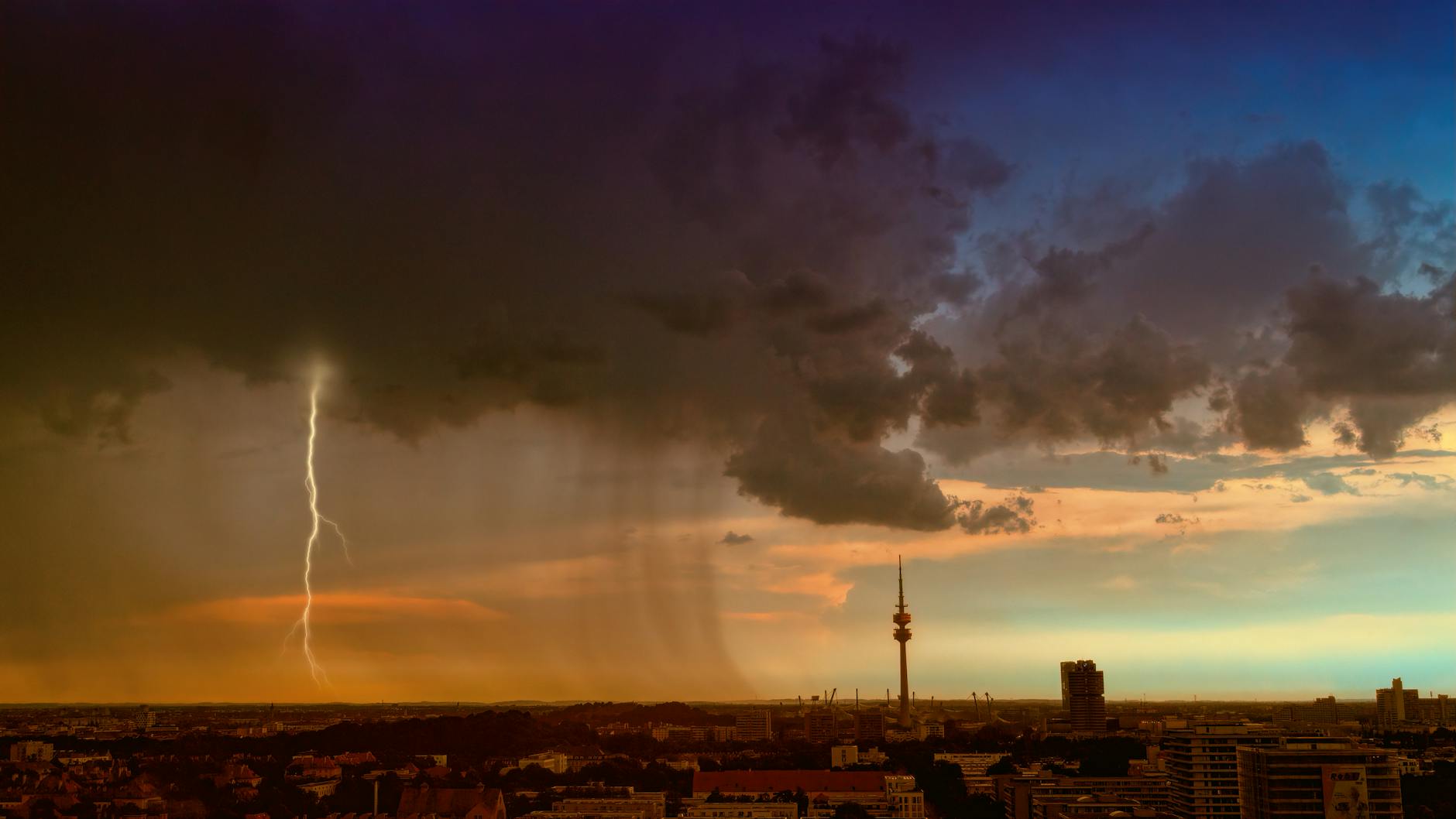 Wetter Symbolbild zum Thema Wetter